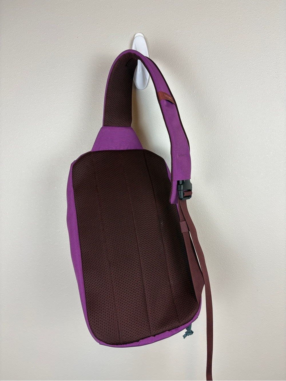 Cotopaxi Todo 8L Sling in Aster - Picture 3 of 6